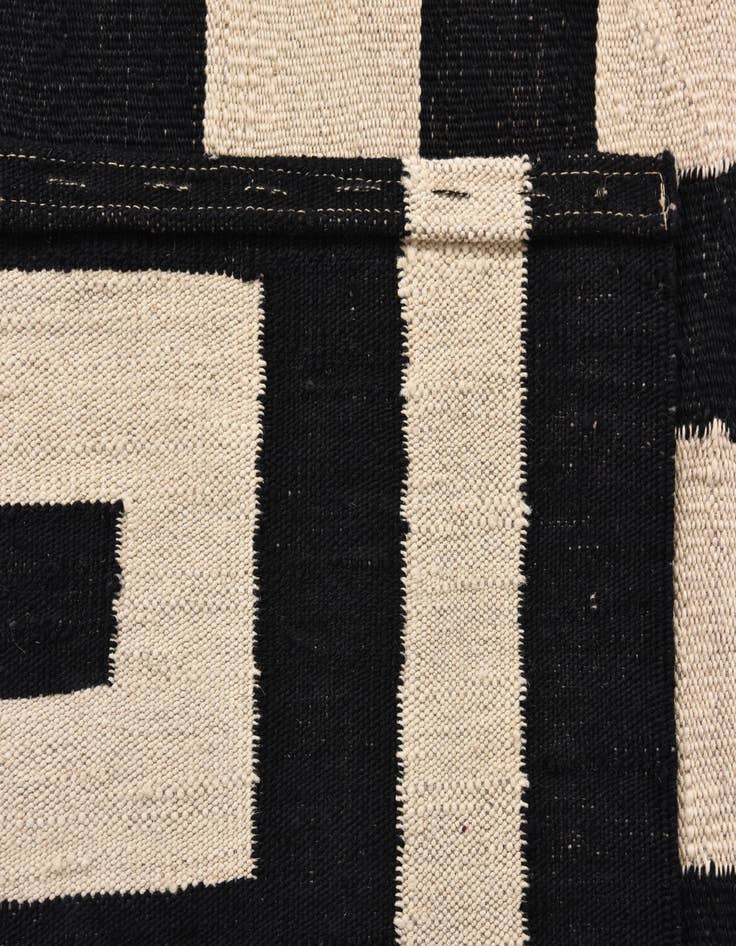 Detail image of 7' x 9' 6  Hand Woven Kilim Modern Wool Rug