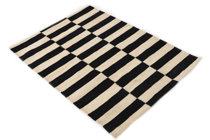 Detail image of 2' 9 x 3' 10 Hand Woven Kilim Modern Wool Rug