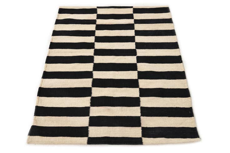 Detail image of 2' 9 x 3' 10 Hand Woven Kilim Modern Wool Rug