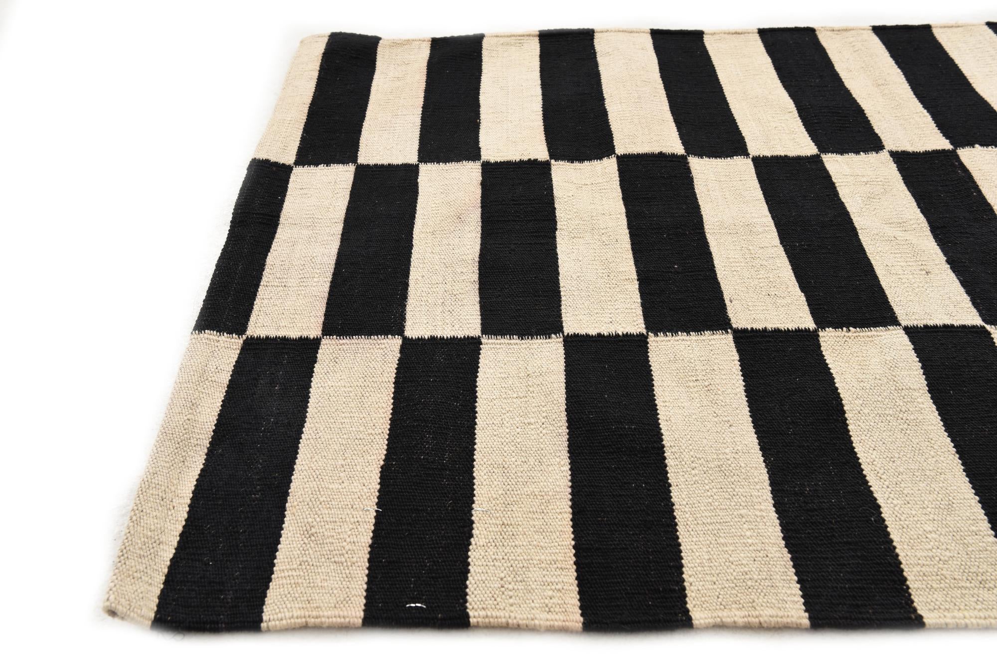 2' 9 x 3' 10 Hand Woven Kilim Modern Wool Rug
