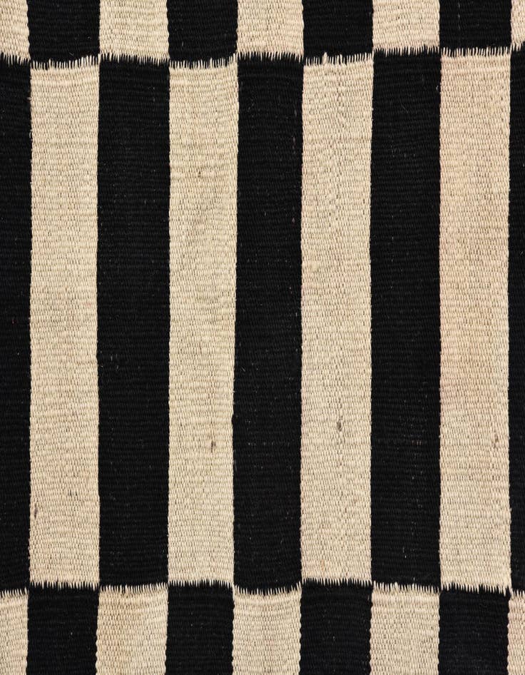 Detail image of 2' 9 x 3' 10  Hand Woven Kilim Modern Wool Rug