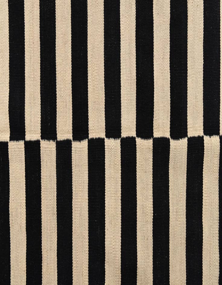 Detail image of 8' 3 x 11' 3  Hand Woven Kilim Modern Wool Rug