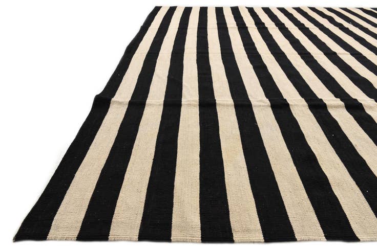 Detail image of 8' 2 x 9' 10 Hand Woven Kilim Modern Wool Rug