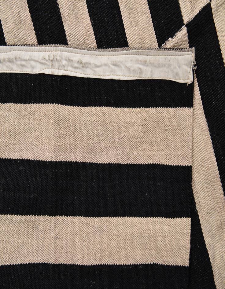 Detail image of 8' 1 x 10' 9  Hand Woven Kilim Modern Wool Rug