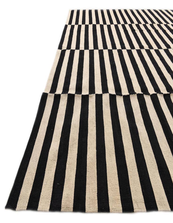 Detail image of 8' 5 x 11' 5  Hand Woven Kilim Modern Wool Rug