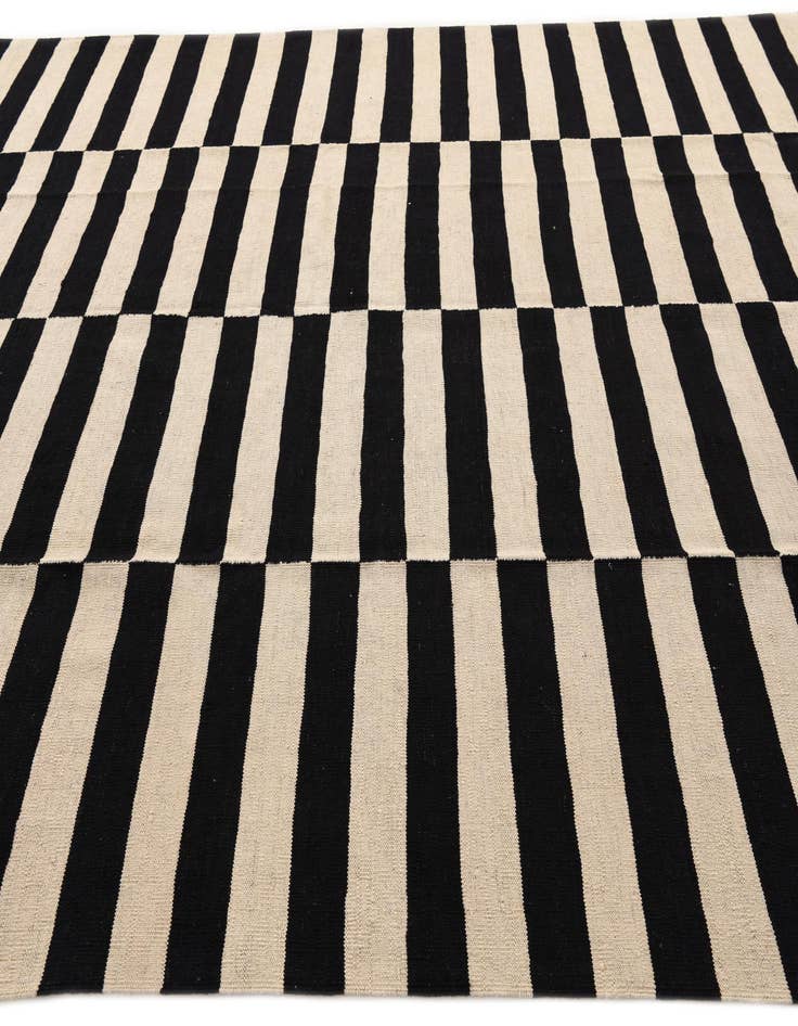 Detail image of 8' 5 x 11' 5  Hand Woven Kilim Modern Wool Rug