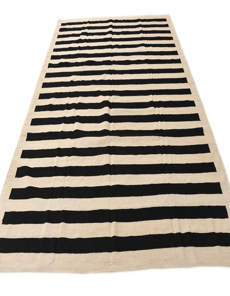 Detail image of 8' 3 x 9' 9  Hand Woven Kilim Modern Wool Rug