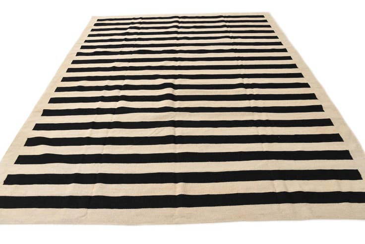 Detail image of 8' 3 x 9' 9 Hand Woven Kilim Modern Wool Rug