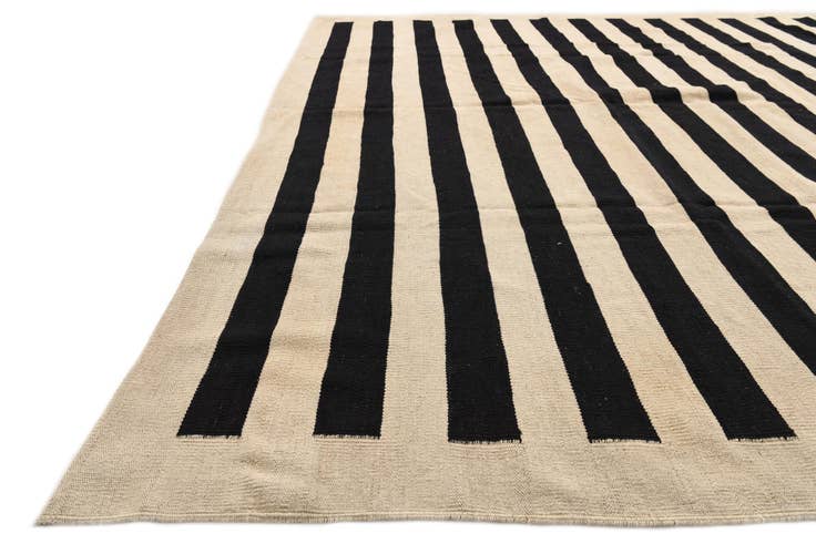 Detail image of 8' 3 x 9' 9 Hand Woven Kilim Modern Wool Rug