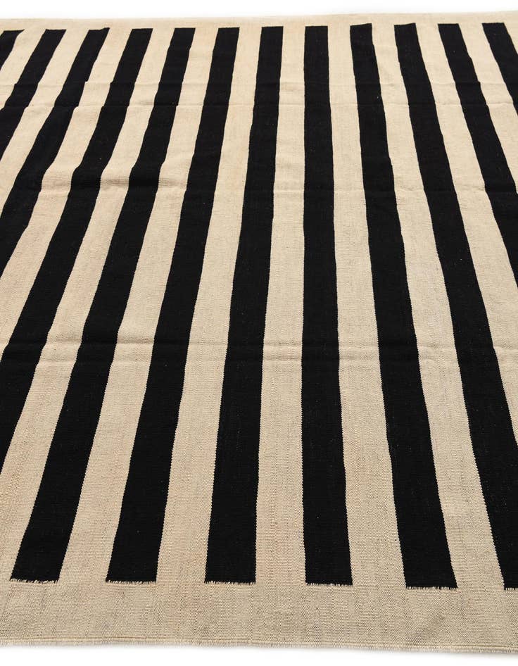 Detail image of 8' 3 x 9' 9  Hand Woven Kilim Modern Wool Rug