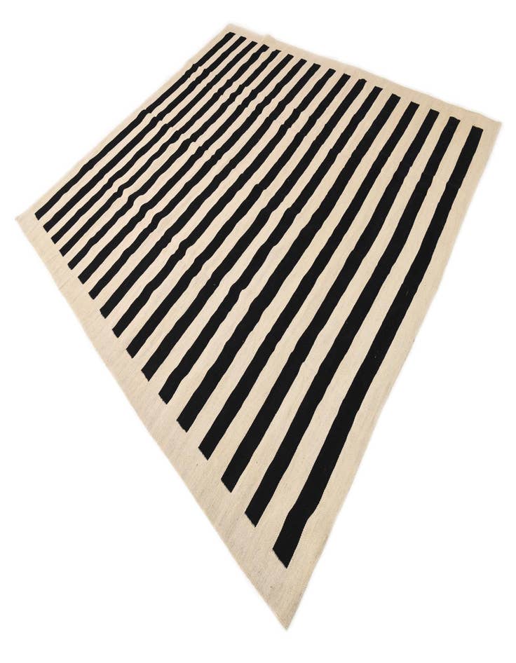 Detail image of 8' 5 x 9' 8  Hand Woven Kilim Modern Wool Rug