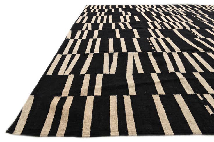 Detail image of 7' 4 x 9' 10 Hand Woven Kilim Modern Wool Rug