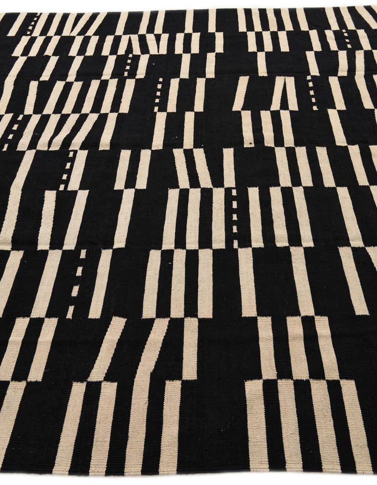 Detail image of 7' 4 x 9' 10  Hand Woven Kilim Modern Wool Rug