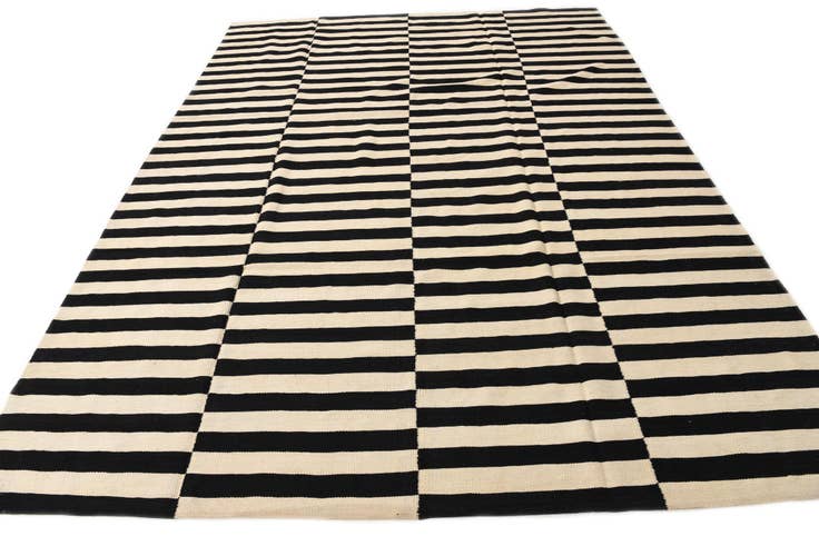 Detail image of 8' 2 x 11' 1 Hand Woven Kilim Modern Wool Rug
