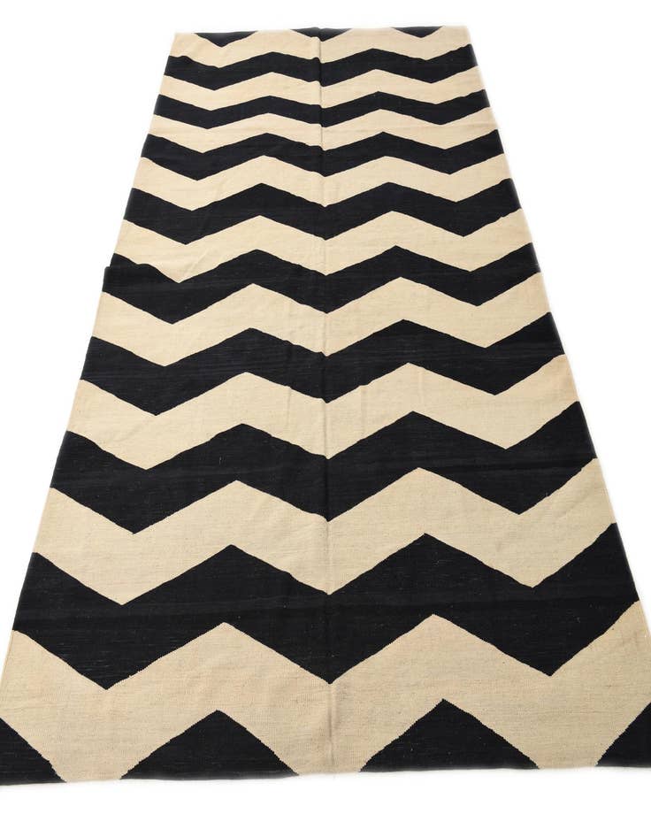 Detail image of 6' 10 x 9' 6  Hand Woven Kilim Modern Wool Rug