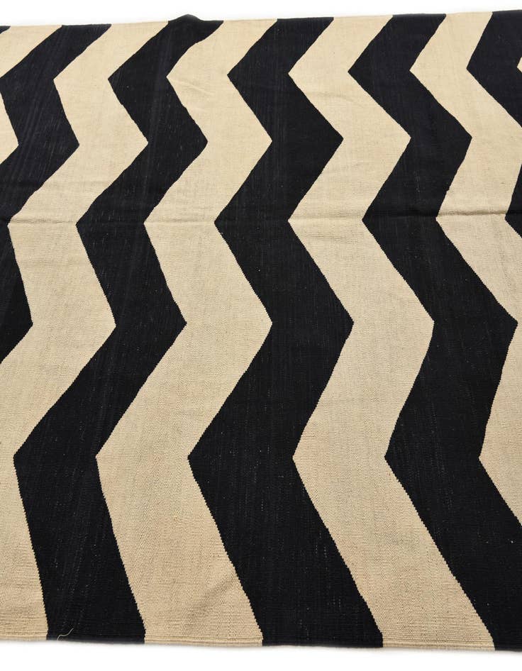 Detail image of 6' 10 x 9' 6  Hand Woven Kilim Modern Wool Rug