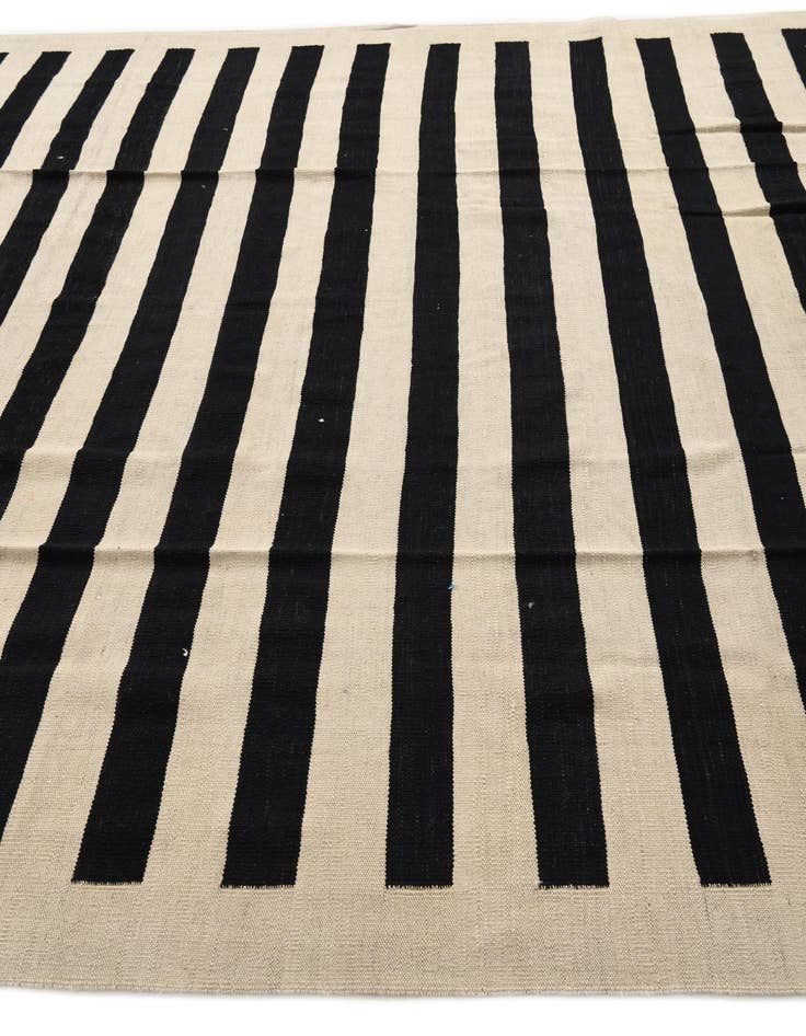 Detail image of 8' 3 x 9' 7  Hand Woven Kilim Modern Wool Rug