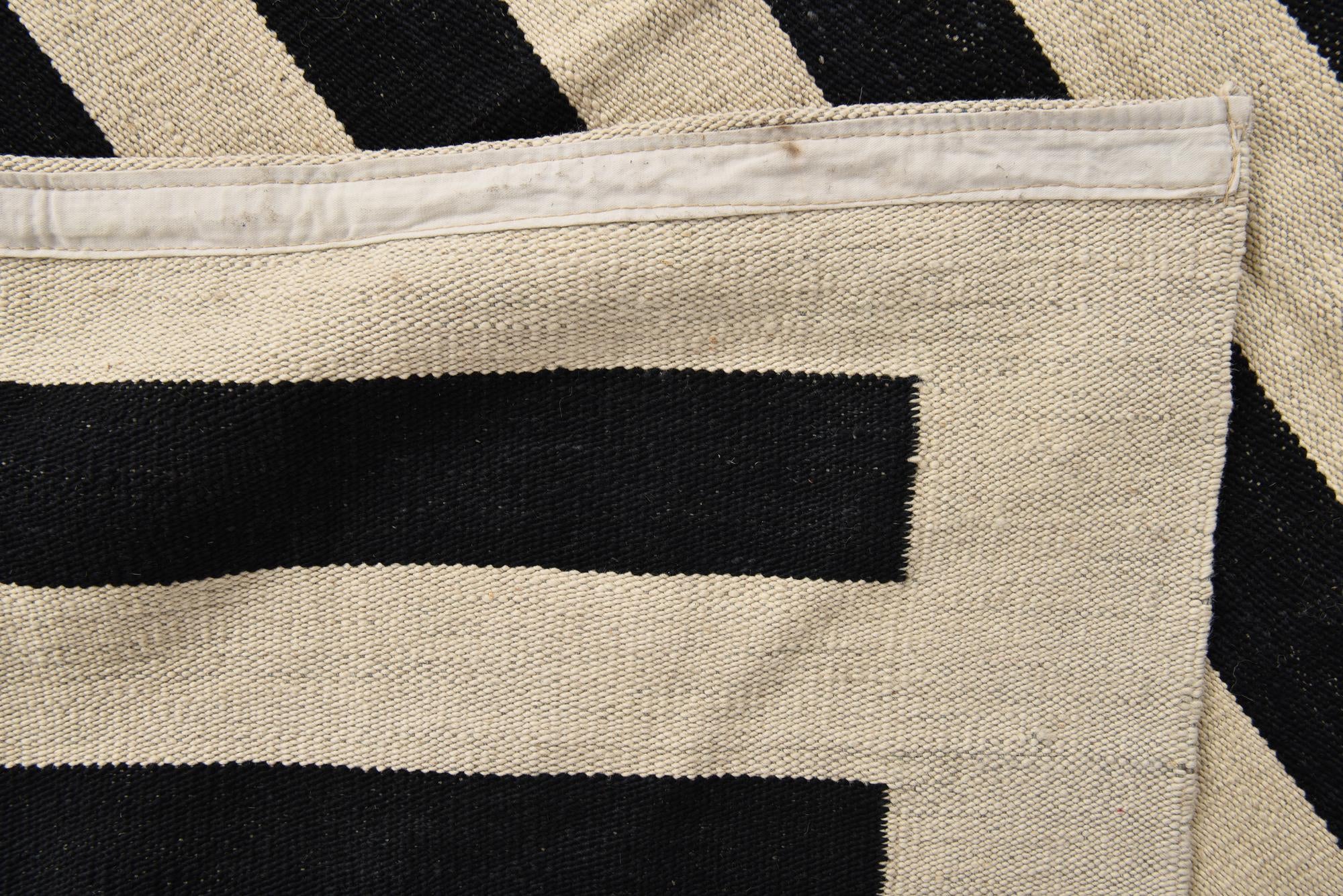 8' 3 x 9' 7 Hand Woven Kilim Modern Wool Rug