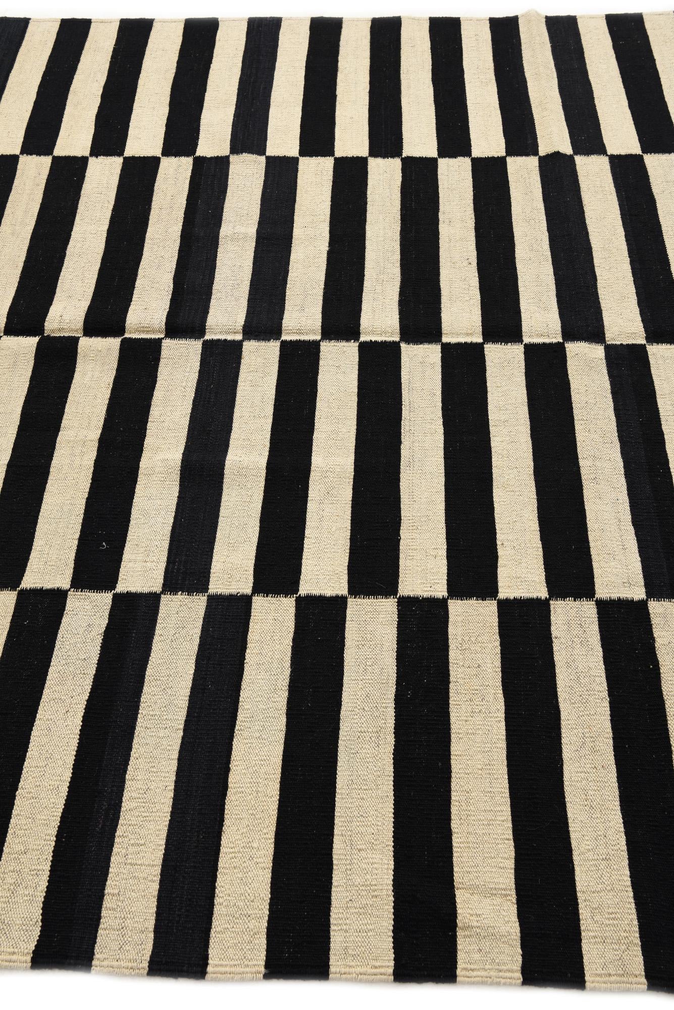 5' 10 x 7' 8 Hand Woven Kilim Modern Wool Rug