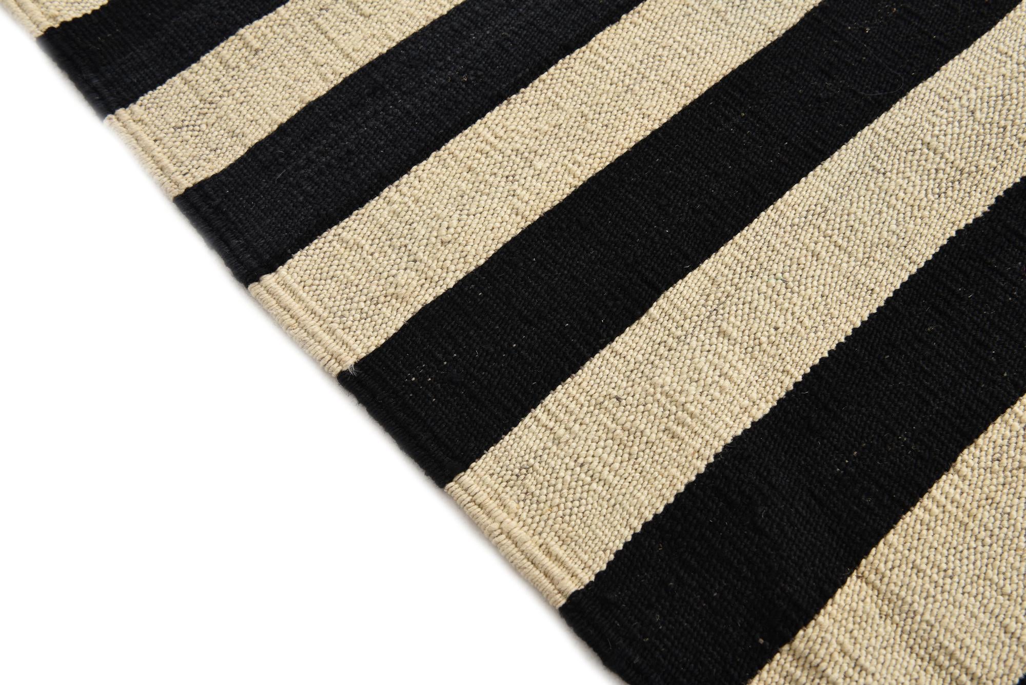 5' 10 x 7' 8 Hand Woven Kilim Modern Wool Rug