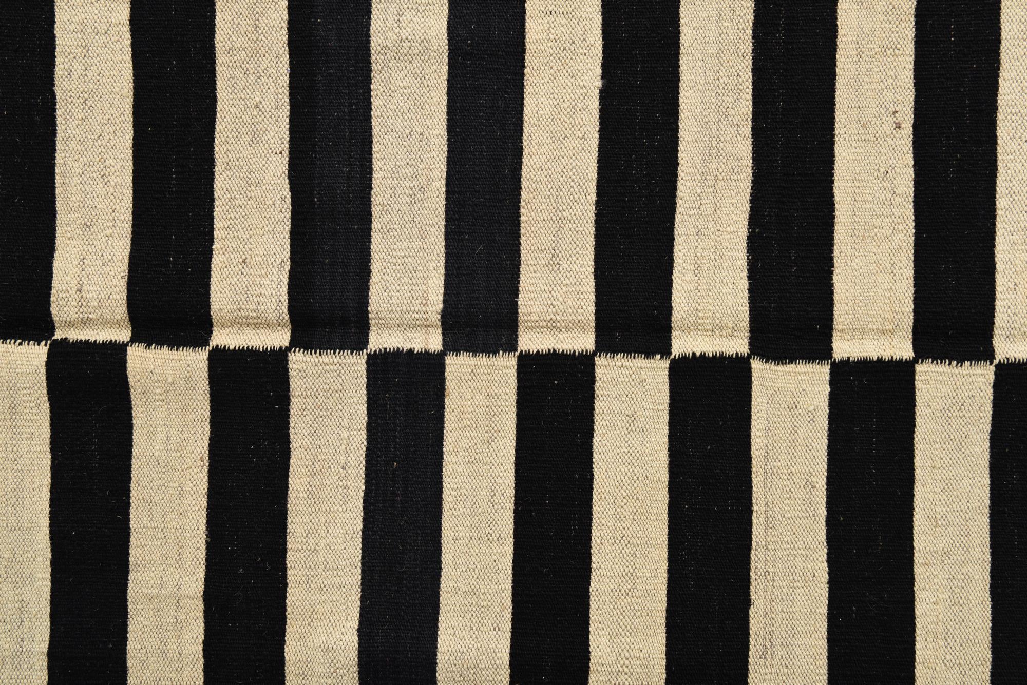 5' 10 x 7' 8 Hand Woven Kilim Modern Wool Rug
