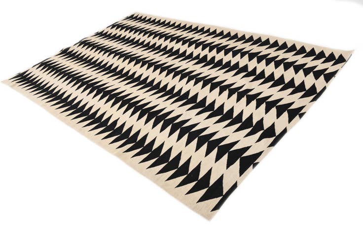 Detail image of 6' 8 x 9' 6 Hand Woven Kilim Modern Wool Rug
