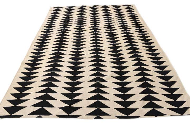 6' 8 x 9' 6 Hand Woven Kilim Modern Wool Rug