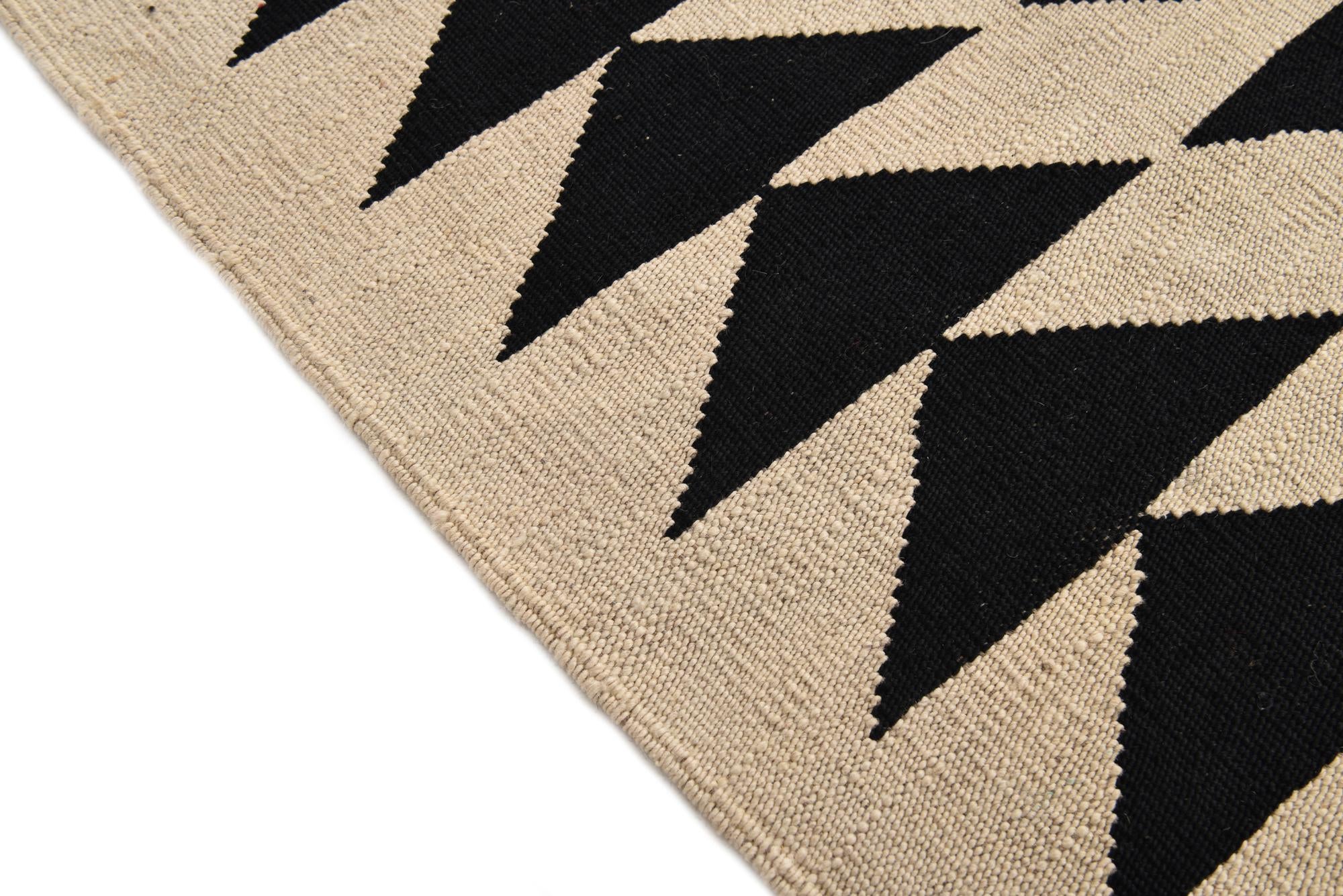 6' 8 x 9' 6 Hand Woven Kilim Modern Wool Rug