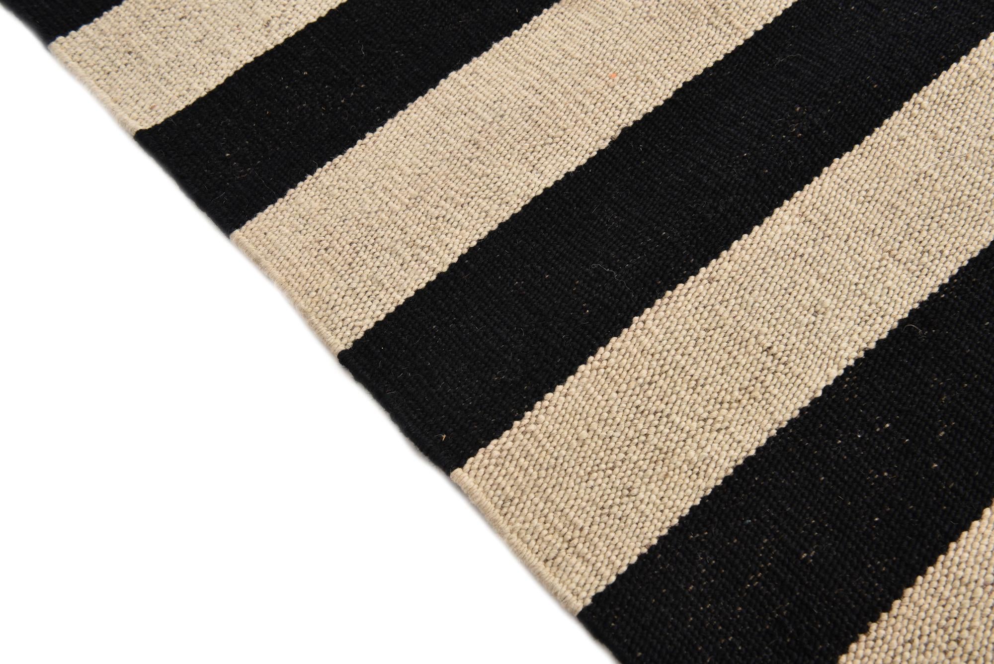 5' 6 x 7' 10 Hand Woven Kilim Modern Wool Rug
