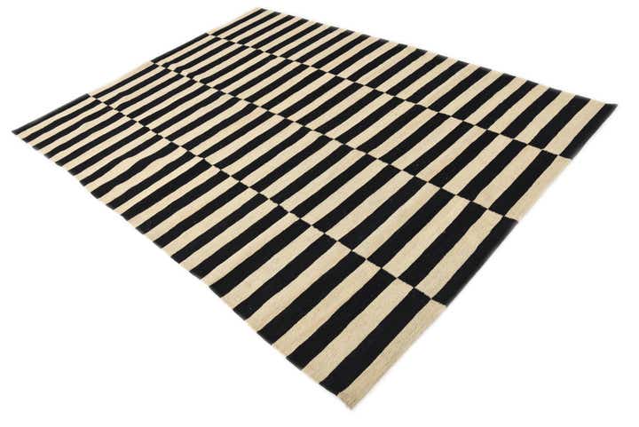 5' 9 x 7' 10 Hand Woven Kilim Modern Wool Rug