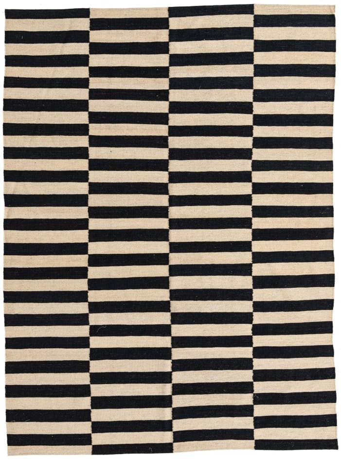 Detail image of 5' 9 x 7' 10 Hand Woven Kilim Modern Wool Rug