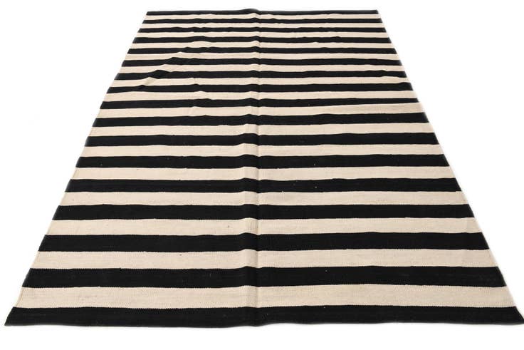 Detail image of 5' 7 x 8' Hand Woven Kilim Modern Wool Rug