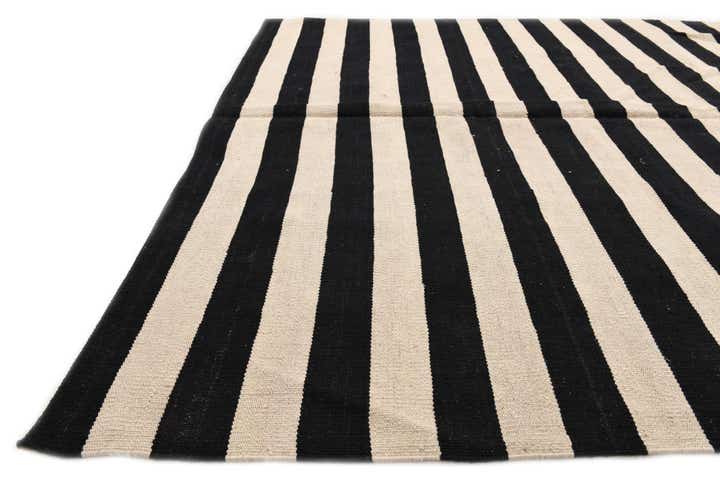 5' 7 x 8' Hand Woven Kilim Modern Wool Rug