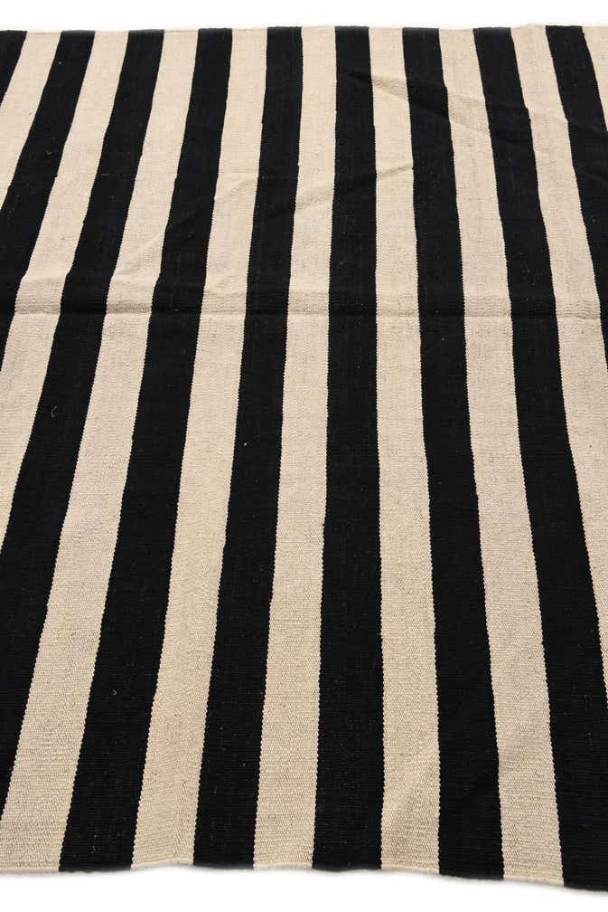 5' 7 x 8' Hand Woven Kilim Modern Wool Rug