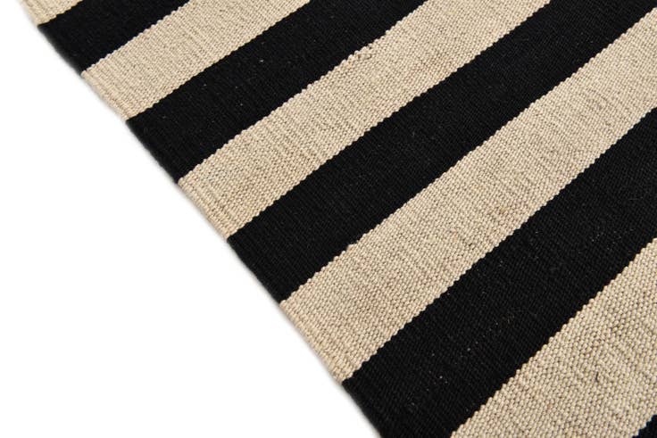 Detail image of 5' 7 x 7' 10 Hand Woven Kilim Modern Wool Rug