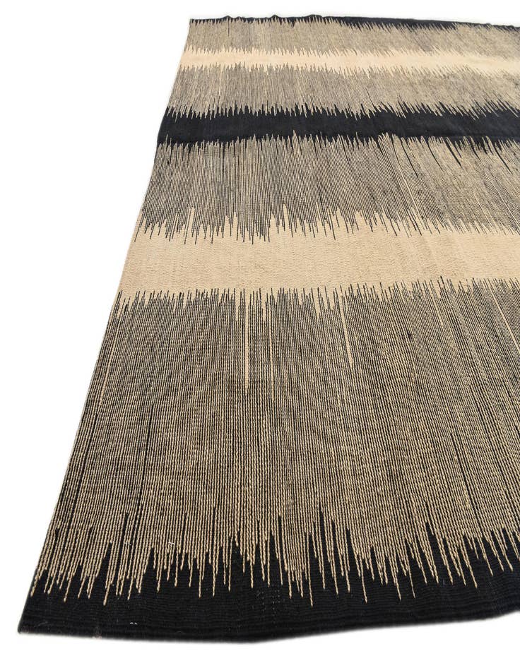 Detail image of 6' 10 x 9' 7  Hand Woven Kilim Modern Wool Rug