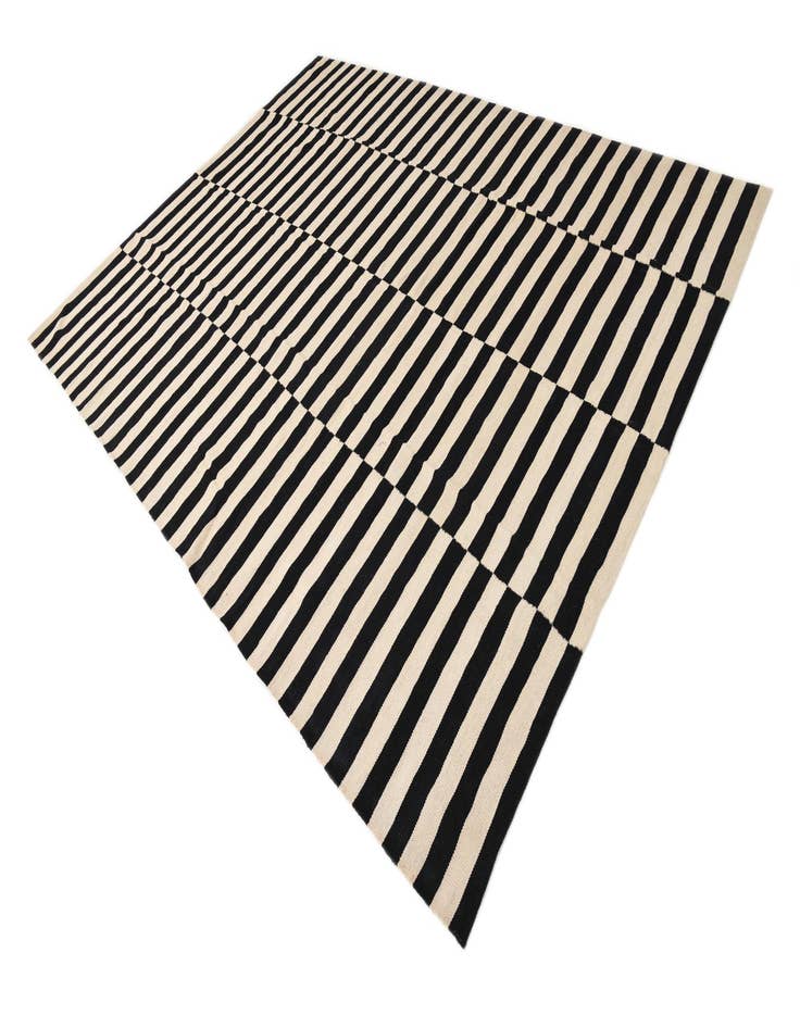 Detail image of 8' 2 x 11' 2  Hand Woven Kilim Modern Wool Rug