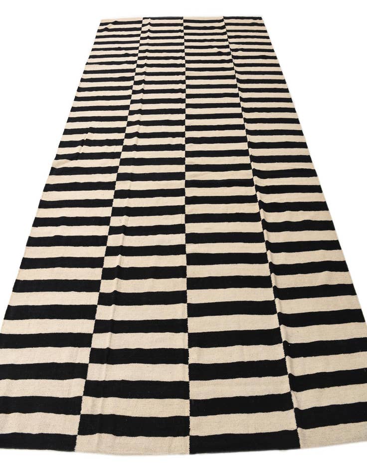 Detail image of 8' 2 x 11' 2  Hand Woven Kilim Modern Wool Rug