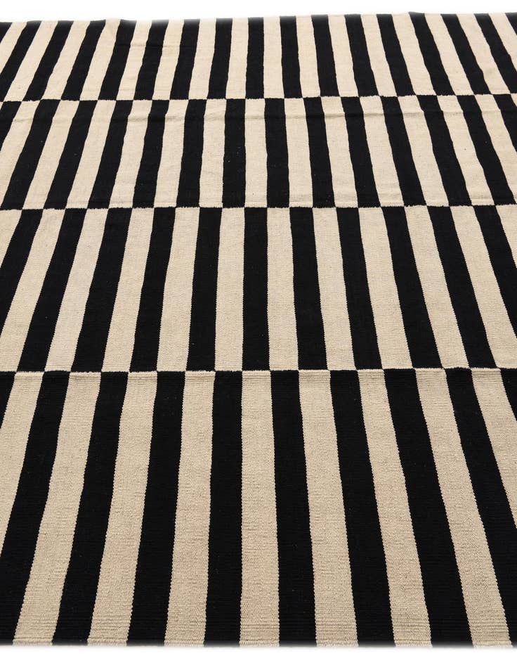 Detail image of 8' 2 x 11' 2  Hand Woven Kilim Modern Wool Rug