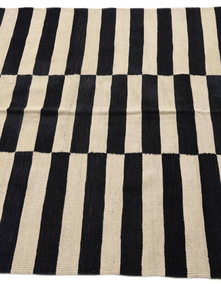 Detail image of 4' 2 x 5' 10  Hand Woven Kilim Modern Wool Rug