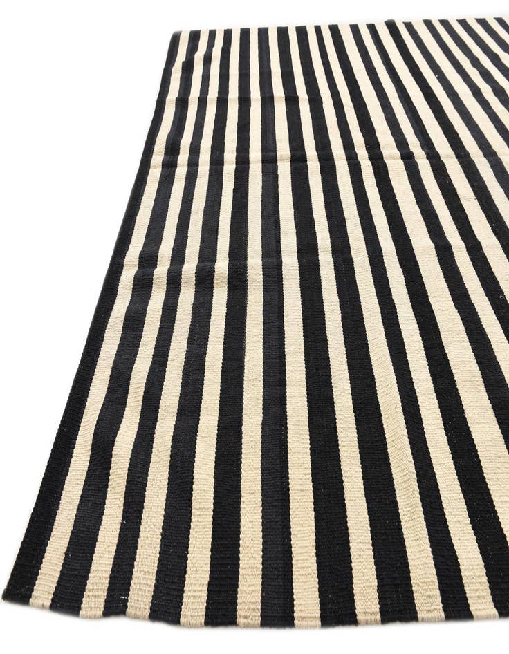 Detail image of 5' 9 x 8'  Hand Woven Kilim Modern Wool Rug