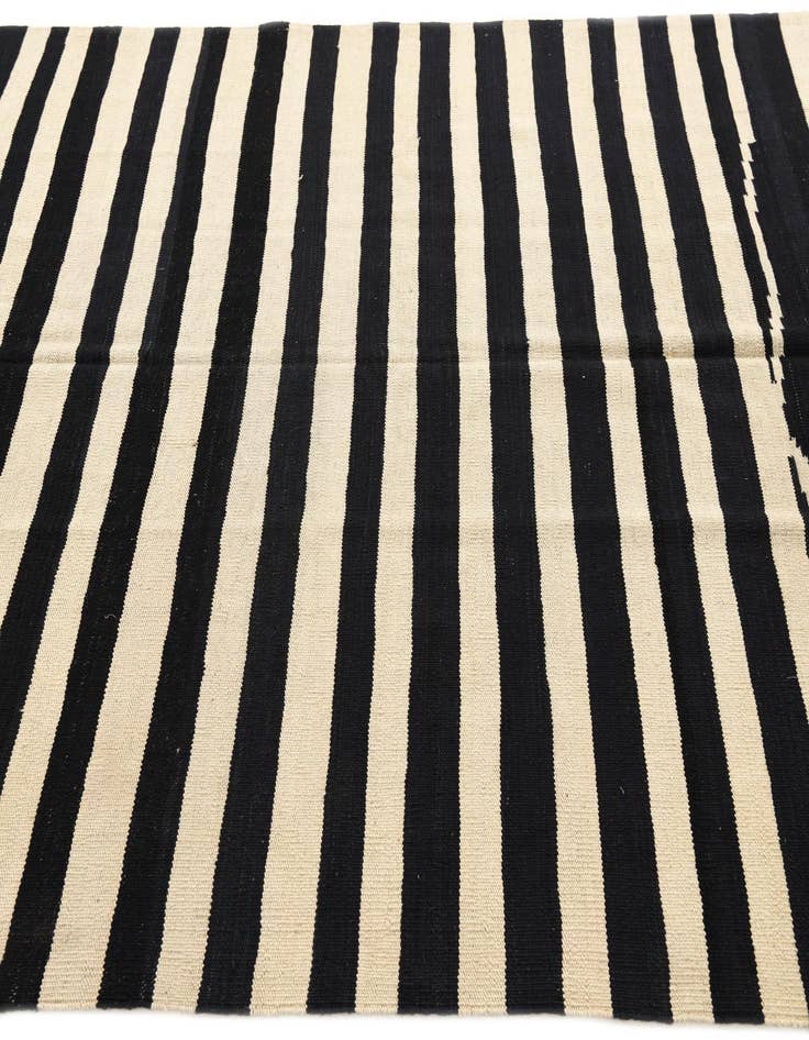 Detail image of 5' 9 x 8'  Hand Woven Kilim Modern Wool Rug