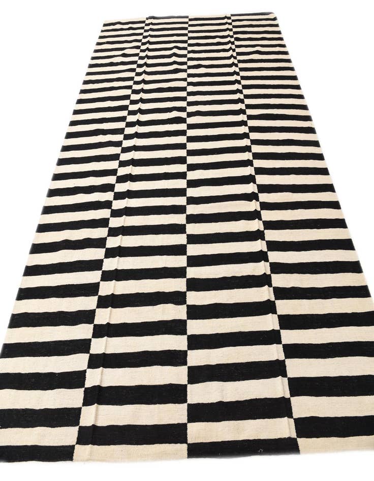 Detail image of 8' 6 x 11' 2  Hand Woven Kilim Modern Wool Rug