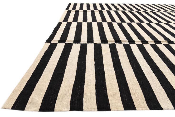 Detail image of 8' 6 x 11' 2 Hand Woven Kilim Modern Wool Rug