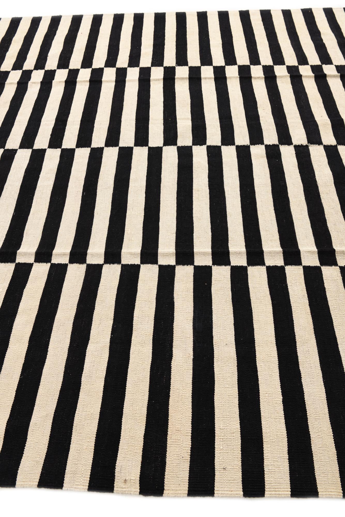 8' 6 x 11' 2 Hand Woven Kilim Modern Wool Rug