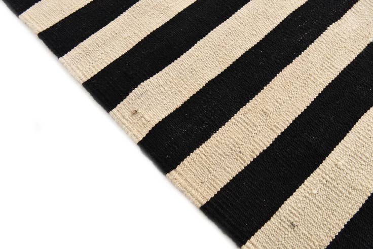 Detail image of 8' 6 x 11' 2 Hand Woven Kilim Modern Wool Rug