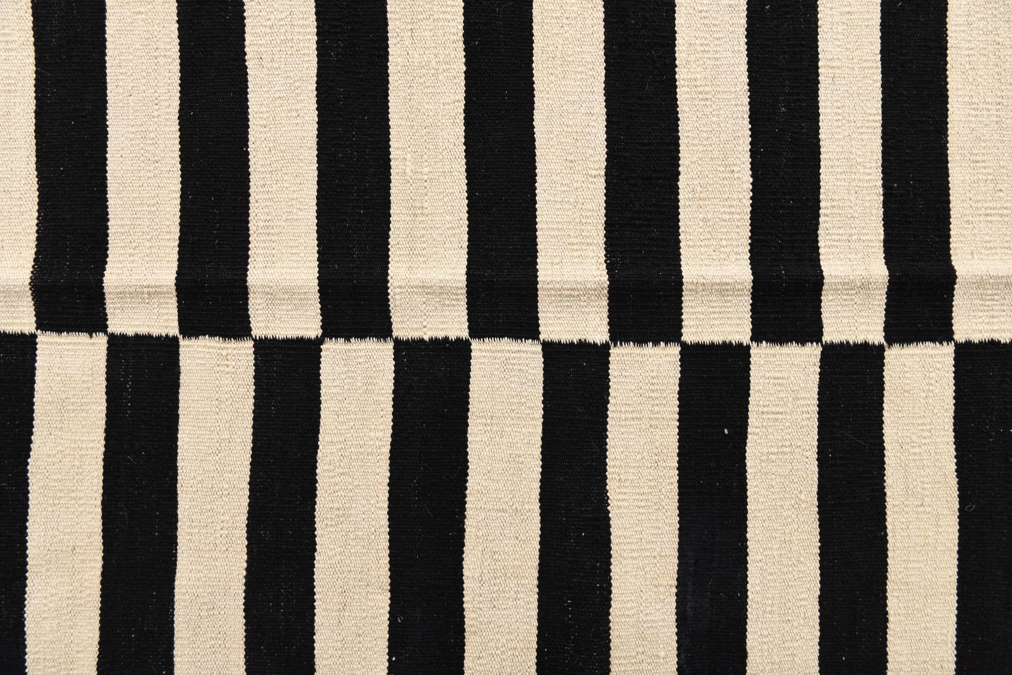 8' 6 x 11' 2 Hand Woven Kilim Modern Wool Rug