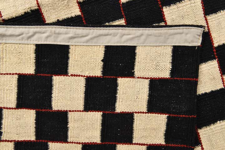 4' 11 x 6' 5 Hand Woven Kilim Modern Wool Rug