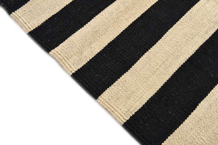 4' 1 x 5' 10 Hand Woven Kilim Modern Wool Rug