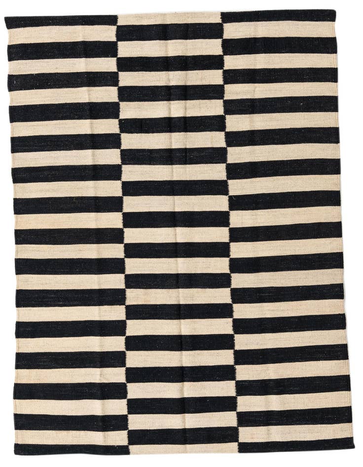 Detail image of 4' 1 x 5' 10 Hand Woven Kilim Modern Wool Rug